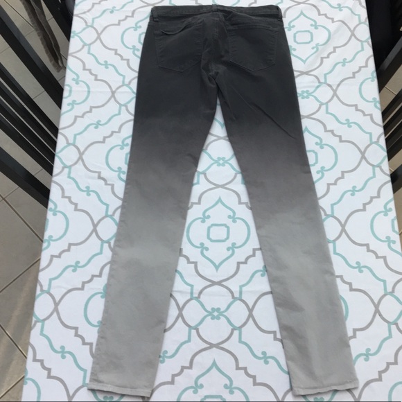 J Brand Denim - 💙👖CUTE! J BRAND TWO TONE PENCIL👖💙29 7/8 32.5”